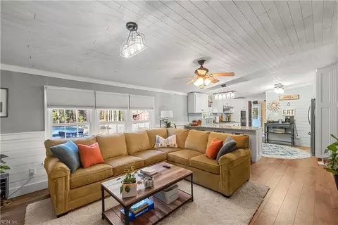 8860 Pineview Rd, Suffolk, VA 23437 photo 9