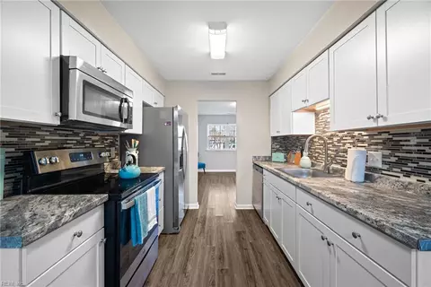1839 Olde Buckingham Rd, Hampton, VA 23669 photo 5