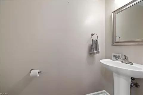 1839 Olde Buckingham Rd, Hampton, VA 23669 photo 9
