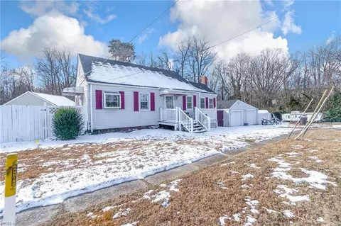 15 Seneca Trl, Portsmouth, VA 23701