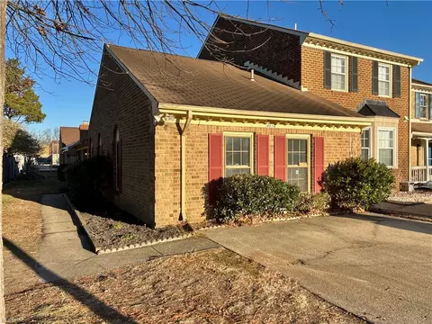 4814 Tunlaw Ct, Virginia Beach, VA 23462
