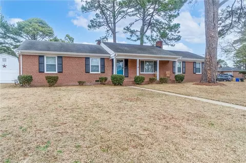 4800 Manor Ave, Portsmouth, VA 23703