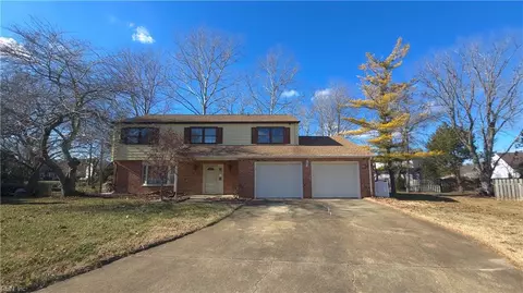 223 Captains Ct, Hampton, VA 23669
