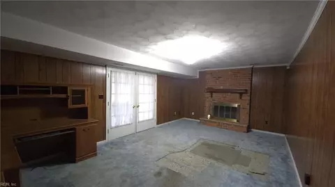 223 Captains Ct, Hampton, VA 23669 photo 14