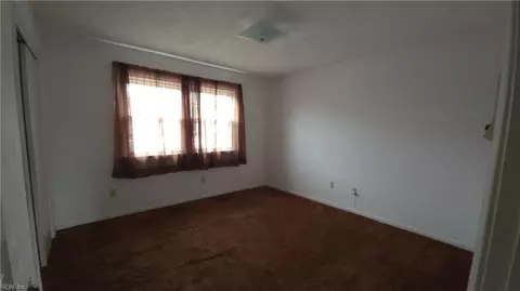 223 Captains Ct, Hampton, VA 23669 photo 11