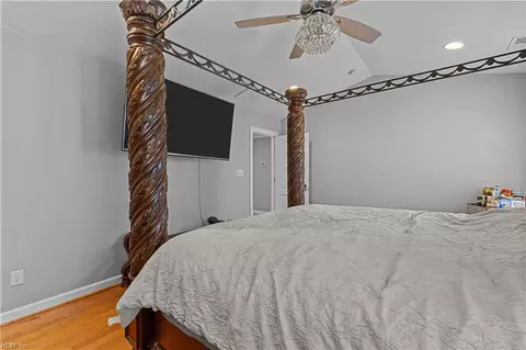 Bedroom - 216 Middle Rd, Hampton, VA 23666 photo 14 of 20