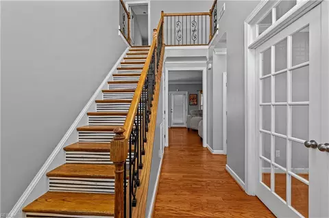 Entry Way - 216 Middle Rd, Hampton, VA 23666 photo 2 of 2