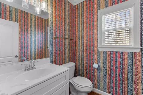 Bath - 216 Middle Rd, Hampton, VA 23666 photo 1 of 2