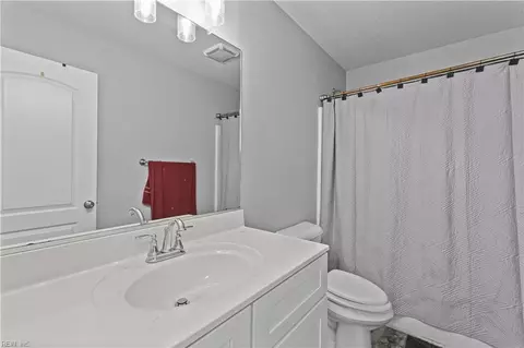 Bath - 216 Middle Rd, Hampton, VA 23666 photo 2 of 2