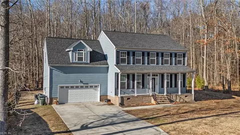 Exterior - 216 Middle Rd, Hampton, VA 23666 photo 2 of 4