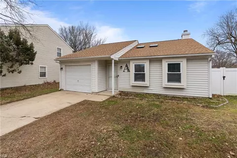 1644 Rodeo Dr, Virginia Beach, VA 23464