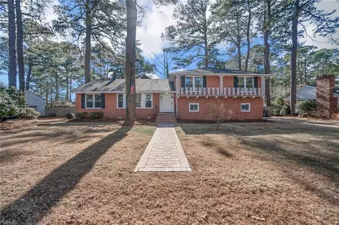 Exterior - 1459 Harmott Ave, Norfolk, VA 23509 photo 1 of 5