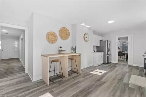 Entry Way - 1459 Harmott Ave, Norfolk, VA 23509 photo 6 of 6