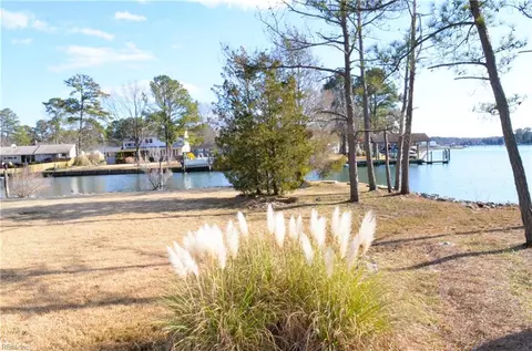 113 Blanton Dr, Seaford, VA 23696
