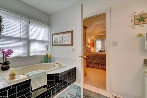 Bath - 1337 Baffy Loop, Chesapeake, VA 23320 photo 2 of 6