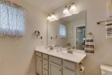 Bath - 6923 Healy Ave, Gloucester, VA 23061 photo 1 of 3