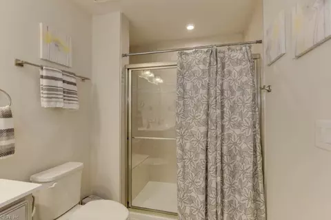 Bath - 6923 Healy Ave, Gloucester, VA 23061 photo 2 of 3