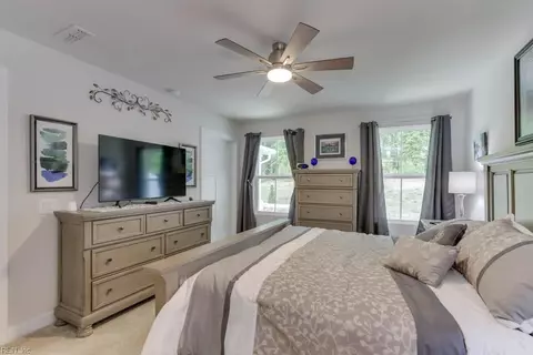 Bedroom - 6923 Healy Ave, Gloucester, VA 23061 photo 5 of 6