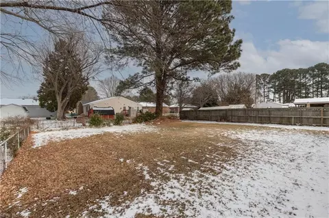 Exterior - 212 Martha Lee Dr, Hampton, VA 23666 photo 3 of 3