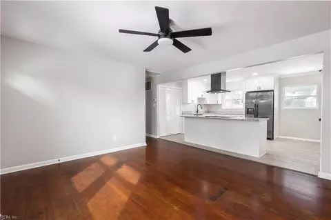Living - 212 Martha Lee Dr, Hampton, VA 23666 photo 1 of 3