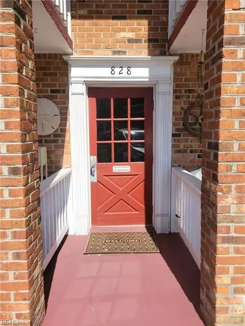 828 E Ocean View Ave #8, Norfolk, VA 23503