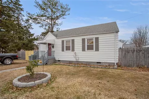 Exterior - 3 E Gilbert St, Hampton, VA 23669 photo 2 of 16