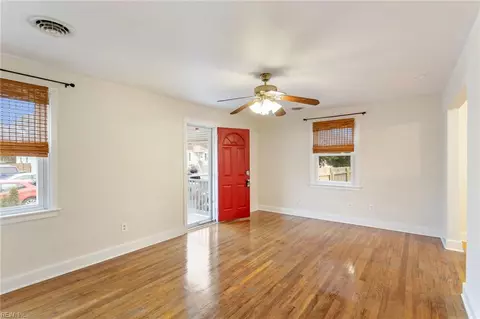 Living - 3 E Gilbert St, Hampton, VA 23669 photo 2 of 7
