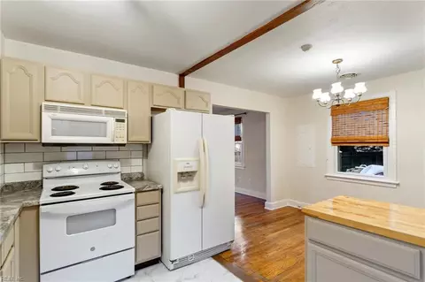 Kitchen - 3 E Gilbert St, Hampton, VA 23669 photo 4 of 4