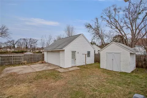 Exterior - 3 E Gilbert St, Hampton, VA 23669 photo 9 of 16