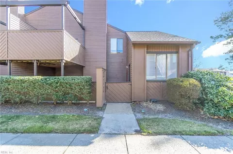 333 Bantry Xrs Cross, Virginia Beach, VA 23452