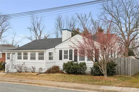 Exterior - 112 W Taylor Ave, Hampton, VA 23663 photo 2 of 10