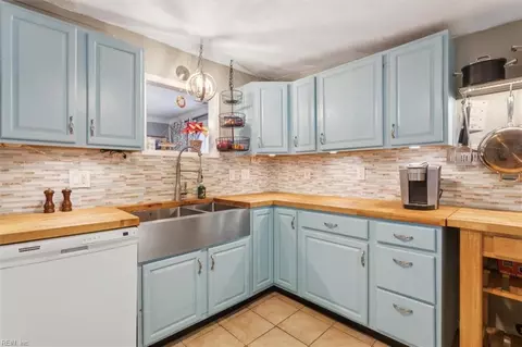 Kitchen - 112 W Taylor Ave, Hampton, VA 23663 photo 3 of 7