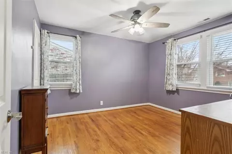 Bedroom - 112 W Taylor Ave, Hampton, VA 23663 photo 3 of 5