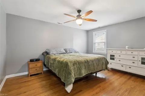 Bedroom - 112 W Taylor Ave, Hampton, VA 23663 photo 2 of 5