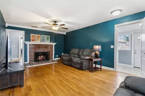 Living - 112 W Taylor Ave, Hampton, VA 23663 photo 1 of 1
