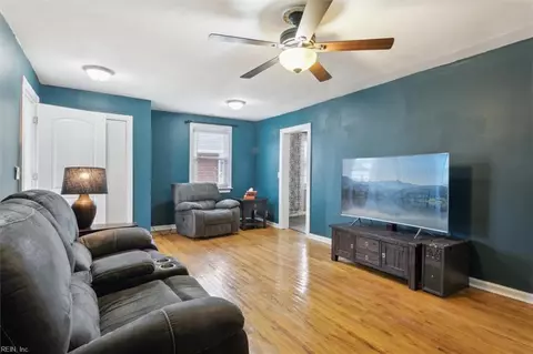 Other - 112 W Taylor Ave, Hampton, VA 23663 photo 3 of 12