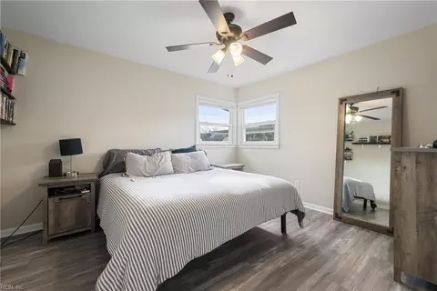 Bedroom - 17 Prince James Dr, Hampton, VA 23669 photo 1 of 3
