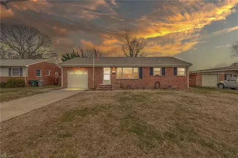 17 Prince James Dr, Hampton, VA 23669