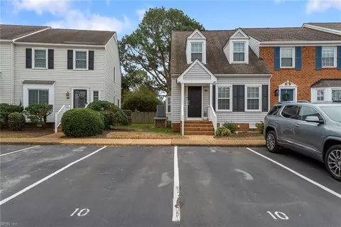 10 Capps Qtrs 2, Hampton, VA 23669 photo 2