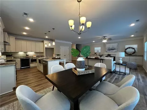 Dining - 2724 Cedar Rd, Chesapeake, VA 23323 photo 1 of 1