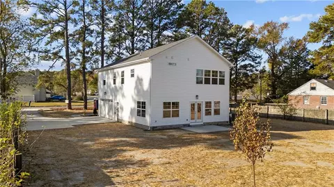 Exterior - 2724 Cedar Rd, Chesapeake, VA 23323 photo 3 of 5