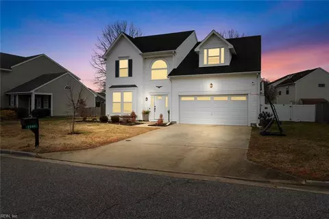 2904 Crosstie Ln, Chesapeake, VA 23323