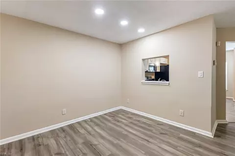 940 Allendale Dr, Hampton, VA 23669 photo 9