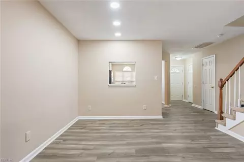 940 Allendale Dr, Hampton, VA 23669 photo 8