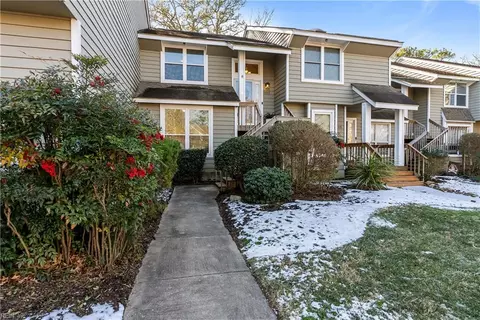 2703 Seashore Cv, Virginia Beach, VA 23454