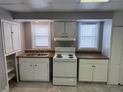 314 Chapel St, Hampton, VA 23669 photo 10