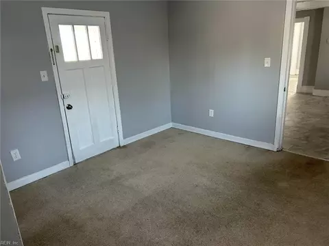 314 Chapel St, Hampton, VA 23669 photo 4