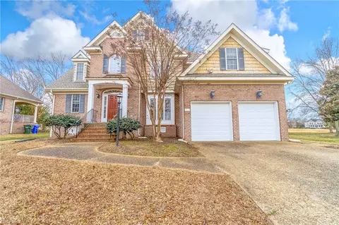 5107 Waterford Pl, Suffolk, VA 23435