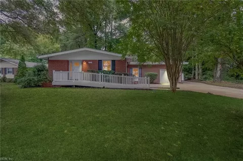 3077 Edinburgh Dr, Virginia Beach, VA 23452
