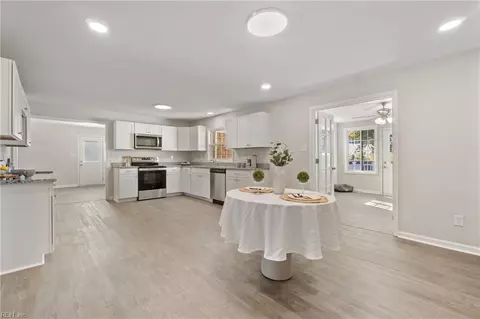 1007 Whitehurst Landing Rd, Virginia Beach, VA 23464